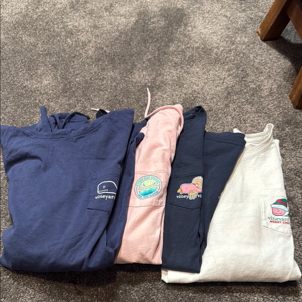 Vineyard Vines Apparel Set in Navy, Pink, and White Very Good Condition